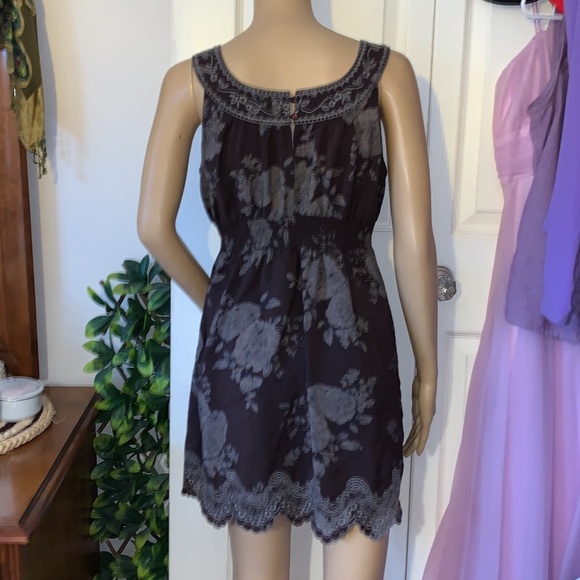 Chocolate scoop neck mini dress with embroidered detail S M L - Picture 10 of 12